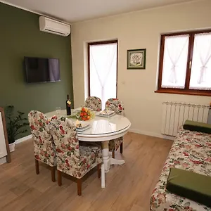 Paola Apartment