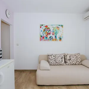 Apartament Civadelic