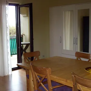 Monfiorenzo 11 Apartment